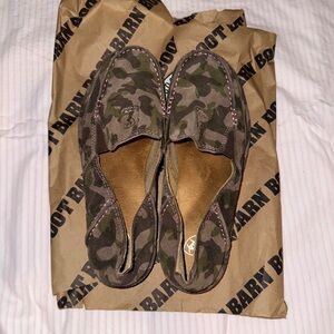 ARIAT WOMEN'S CAMO CRUISER SHOES - MOC TOE